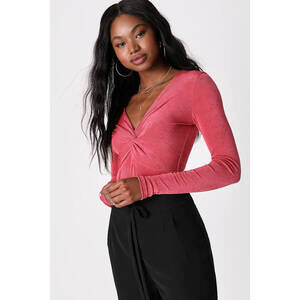 Worn twice Lulus Elevated Ensemble Rose Pink Twist-front Long Sleeve Bodysuit